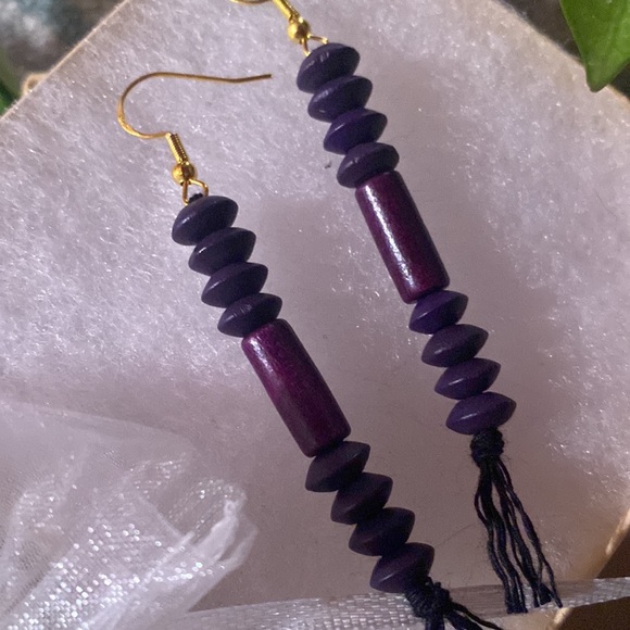 Purple Hand Crafted Macrame Tassel Fringe Earrings Wood Beaded Accents - Picture 6 of 9